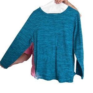 Turquoise pullover